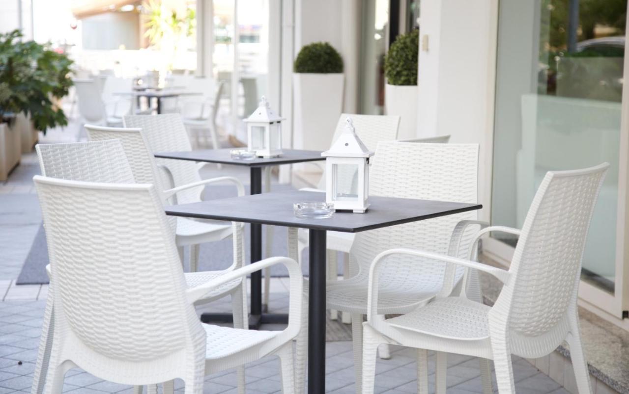 Hotel Elite Cattolica Exterior photo
