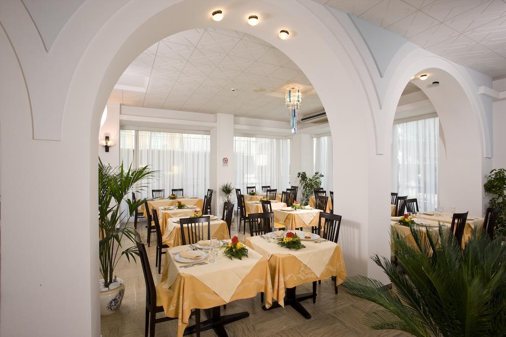 Hotel Elite Cattolica Exterior photo