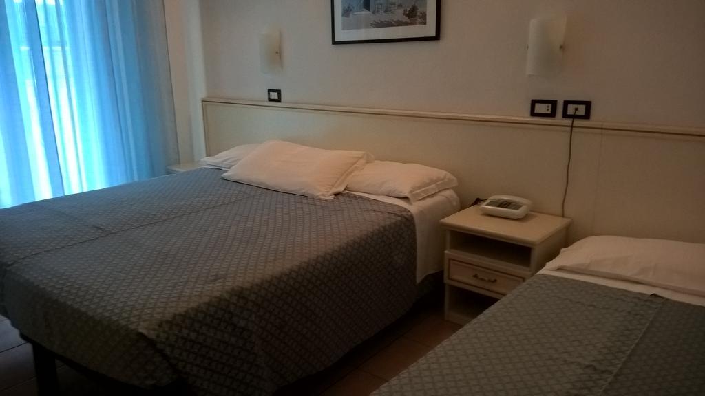 Hotel Elite Cattolica Exterior photo